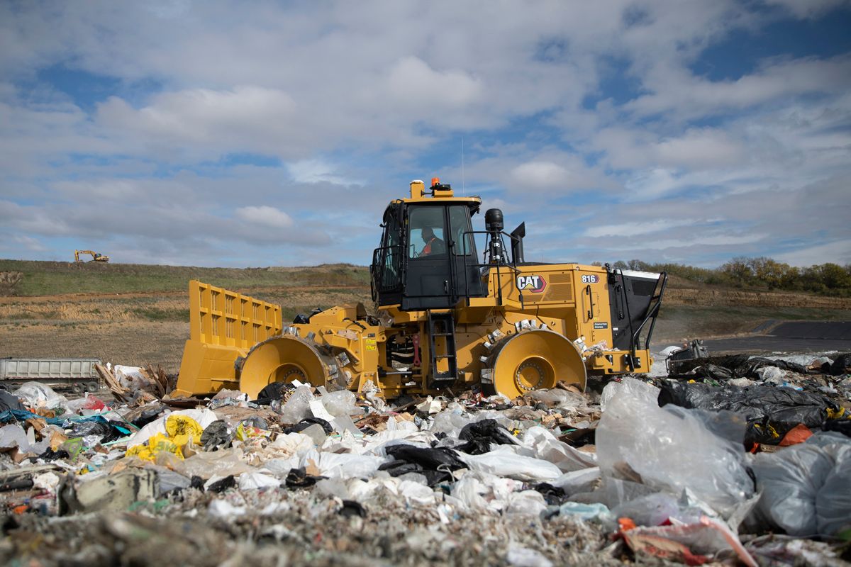Caterpillar 816B Landfill Compactor Service Manual 15Z - Neo Truck Manuals