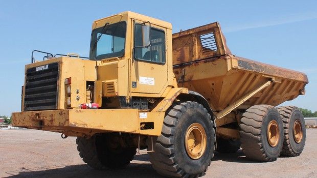 Caterpillar D400D Articulated Truck Service Manual 8TF - Neo Truck Manuals