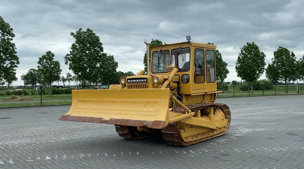 Komatsu D50P-15 Bulldozer Parts Manual - Neo Truck Manuals