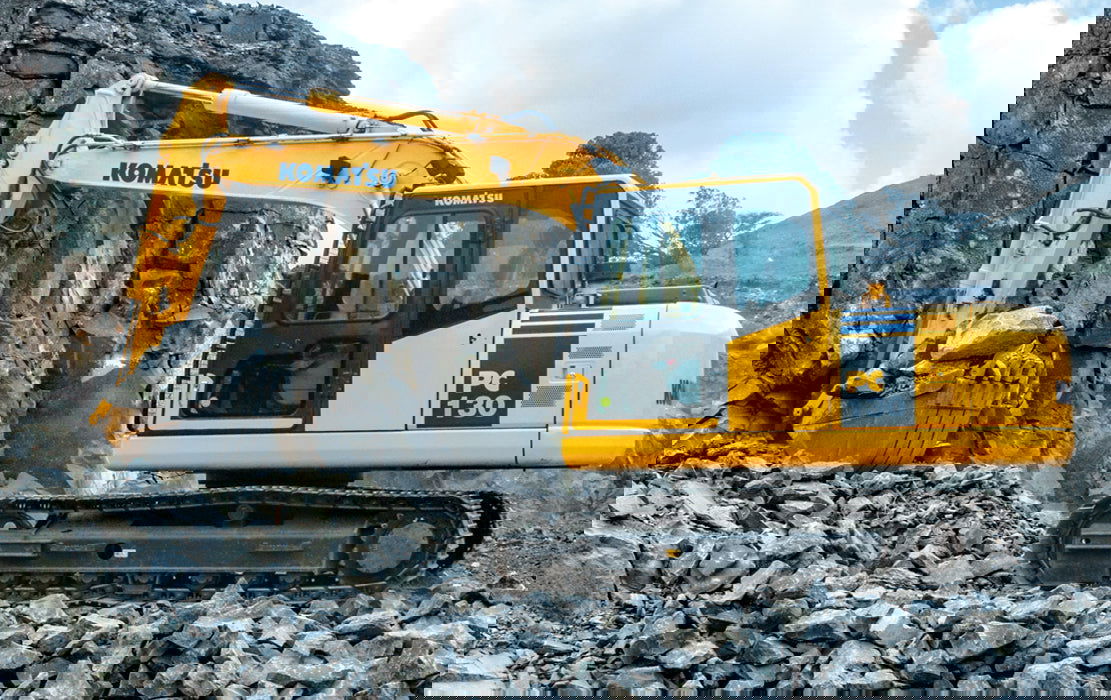 Komatsu PC130-6K Hydraulic Excavator Parts Manual - Neo Truck Manuals