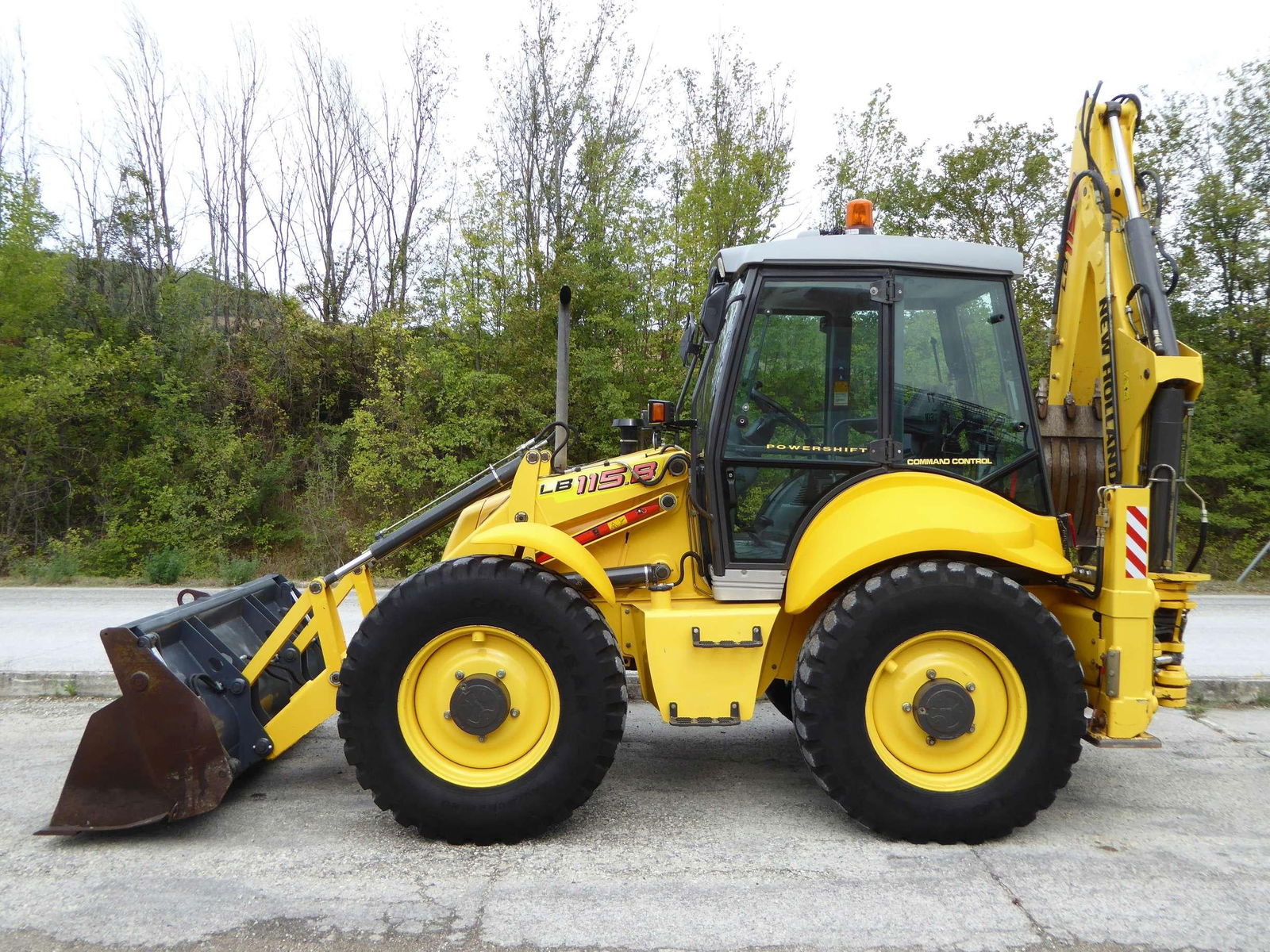 New Holland 750 Backhoes Parts Manual - Neo Truck Manuals