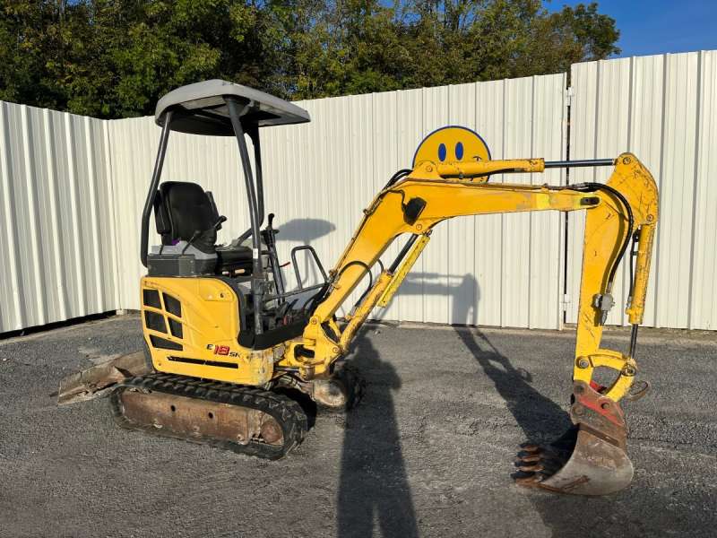 New Holland E18SR Mini Crawler Excavator Parts Manual - Neo Truck Manuals